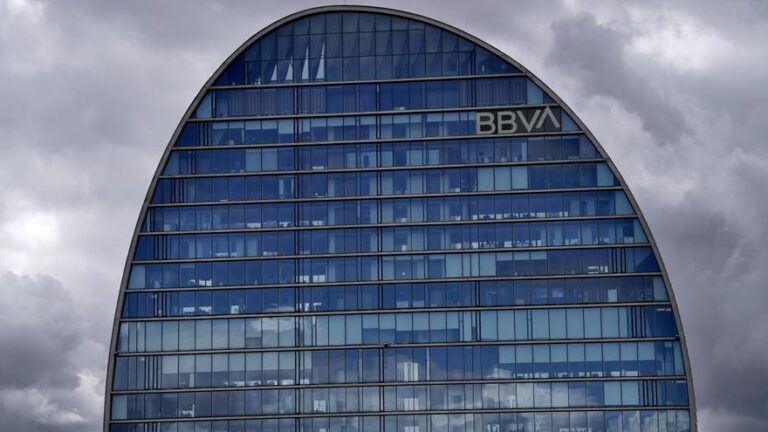 BBVA ayudará a los emprendedores a crear una empresa sin coste adicional