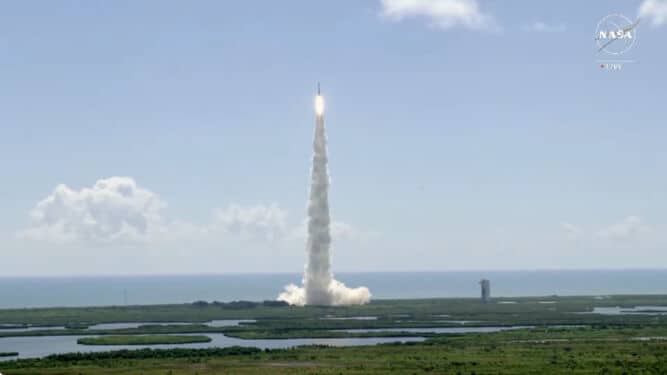 Despega por fin rumbo a la Estación Espacial la nave Starliner, la primera misión espacial tripulada de Boeing