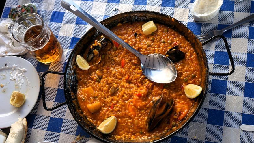 La viral respuesta de un restaurante El Palo a un cliente que olvidó pagar una paella