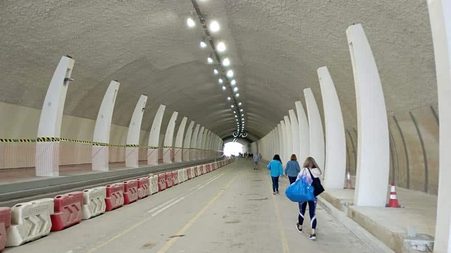 El túnel de la Alcazaba permanecerá abierto al tráfico en ambos sentidos