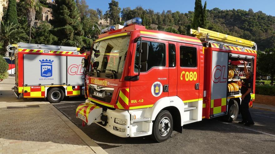 Evacuado al hospital un hombre por un incendio en una vivienda en Málaga capital