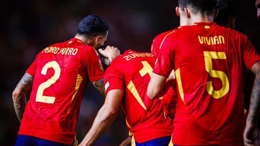 La Roja, 'Gran Hermano' y 'Hermanos' compiten hoy por la audiencia