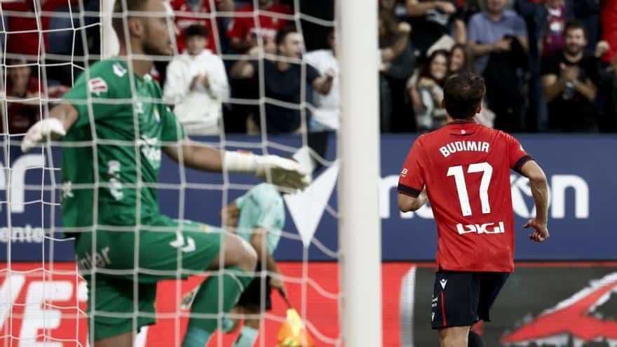 Osasuna se hace fuerte en el Sadar y agrava la crisis de Las Palmas