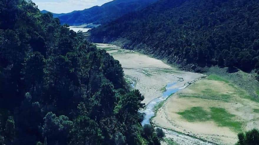 El embalse de la Concepción gana caudal por primera vez en seis meses