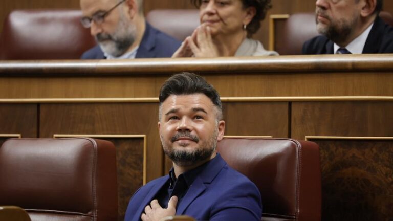 Rufián: "Hay un fantasma que recorre este hemiciclo, el de la derecha y la ultraderecha; un nuevo bloque que se está conformando: PP, Vox y Junts"