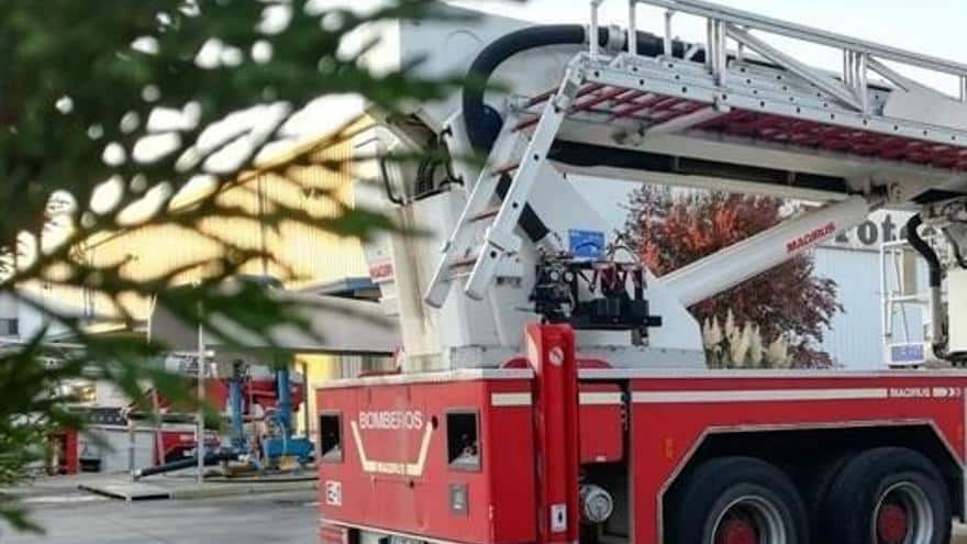 Una mujer herida en un incendio en una casa de la calle Sevilla