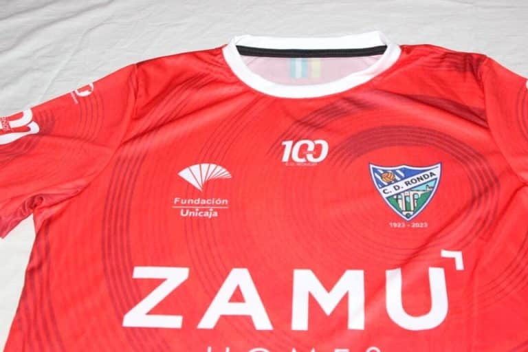 Camiseta De Futbol Centenario Del C.D Ronda Talla S Camiseta Nº 26 |