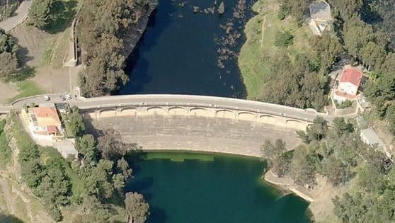 Presa El Agujero, presa de hormigón y tipo gravedad en Málaga