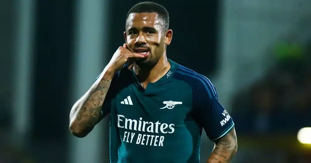 Gabriel Jesus logra el triplete en la segunda parte para enviar al Arsenal a Carabao...