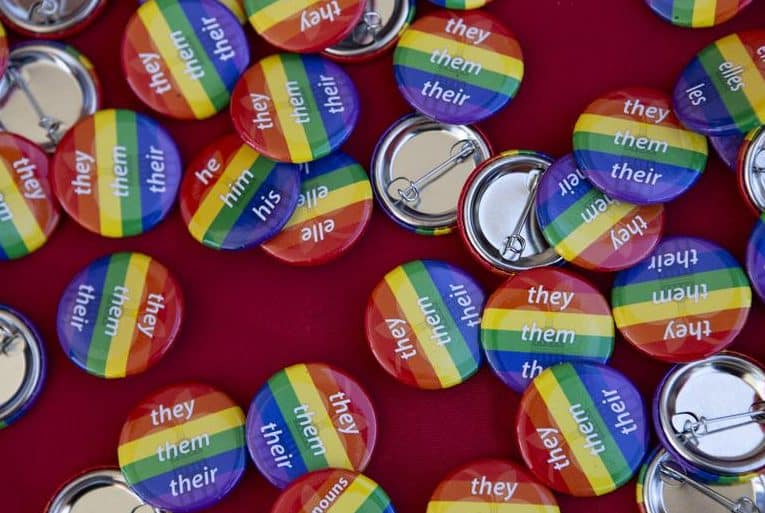 Proyecto de ley de Texas amplía las restricciones a las lecciones sobre sexualidad, género...