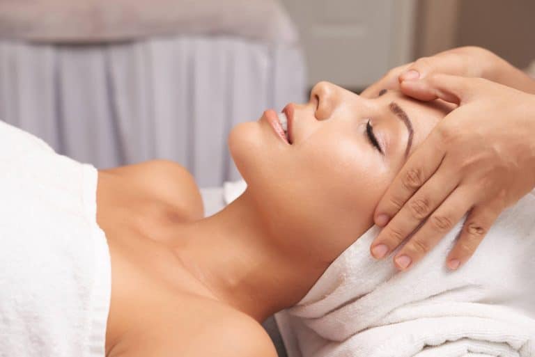 Los 5 motivos por los que deberías hacerte una limpieza facial...