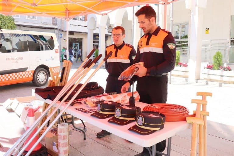 La Agrupación de Protección Civil Lucena presenta su nuevo...