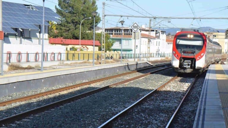 Málaga: El gran olvido del tren litoral: más de medio millón de ...