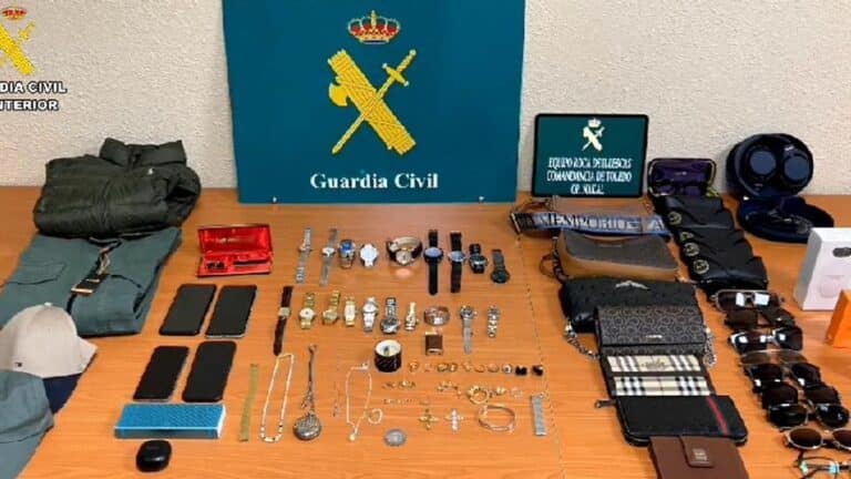 Detenida una banda de violentos ladrones de casas cuando intentaban escapar de España