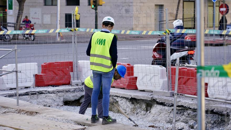 Las obras del metro provocan cambios en el tráfico en la calle Hilera