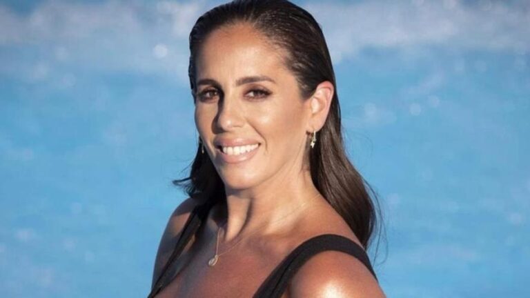 Anabel Pantoja anuncia emocionada el sexo de su bebé en una fiesta con Belén Esteban y su familia