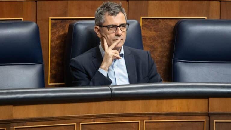 Directo | El Gobierno responde con Ayuso a la ofensiva del PP sobre corrupción: "La 'jefa' le va a comer la tostada a Feijóo"